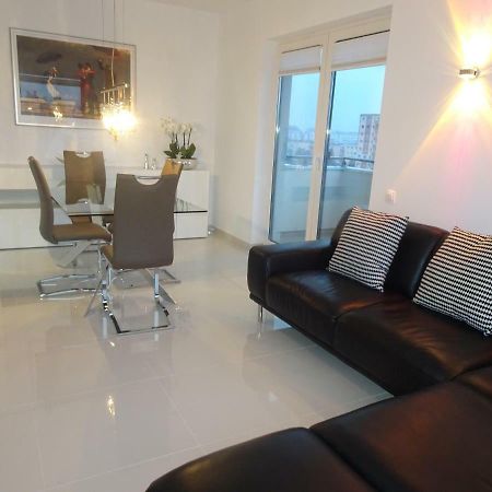 Apartament Francesca Apartment Брашов Екстериор снимка