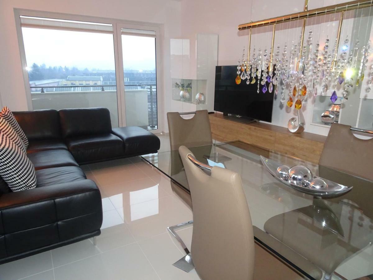 Apartament Francesca Apartment Брашов Екстериор снимка