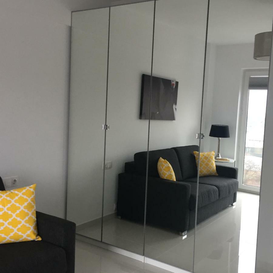 Apartament Francesca Apartment Брашов Екстериор снимка